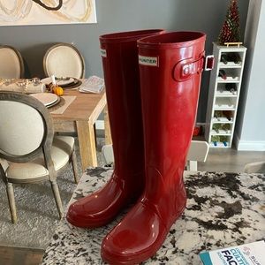 NEW RED HUNTER BOOTS